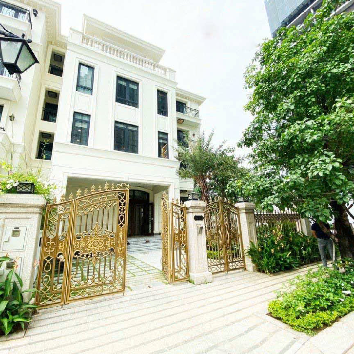 Biệt thự Vinhomes Golden River Ba Son
