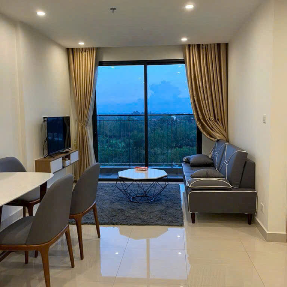 Chuyển nhượng lại Căn Hộ Vinhomes Quận 9